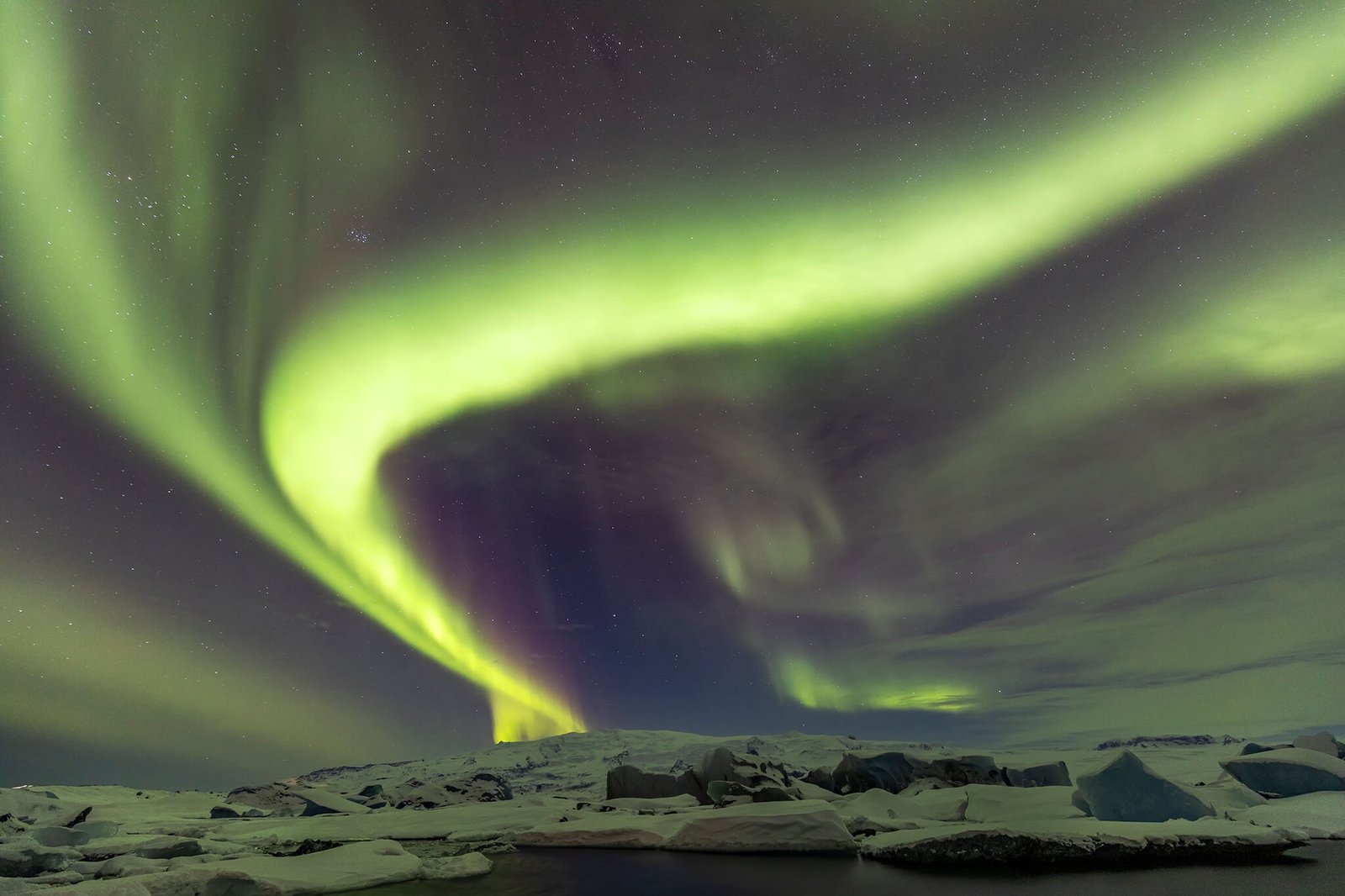Iceland northern lights (aurora borealis)