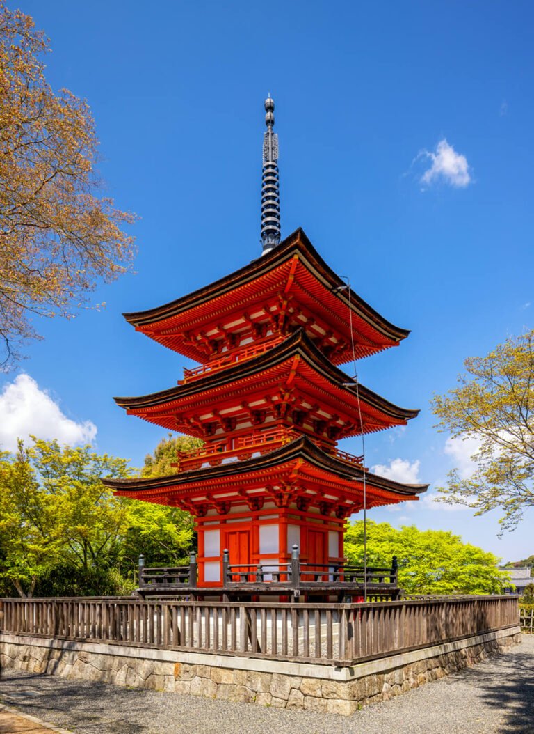 Kiyomizudera Koyasunoto Pagoda, Kyoto, Japan